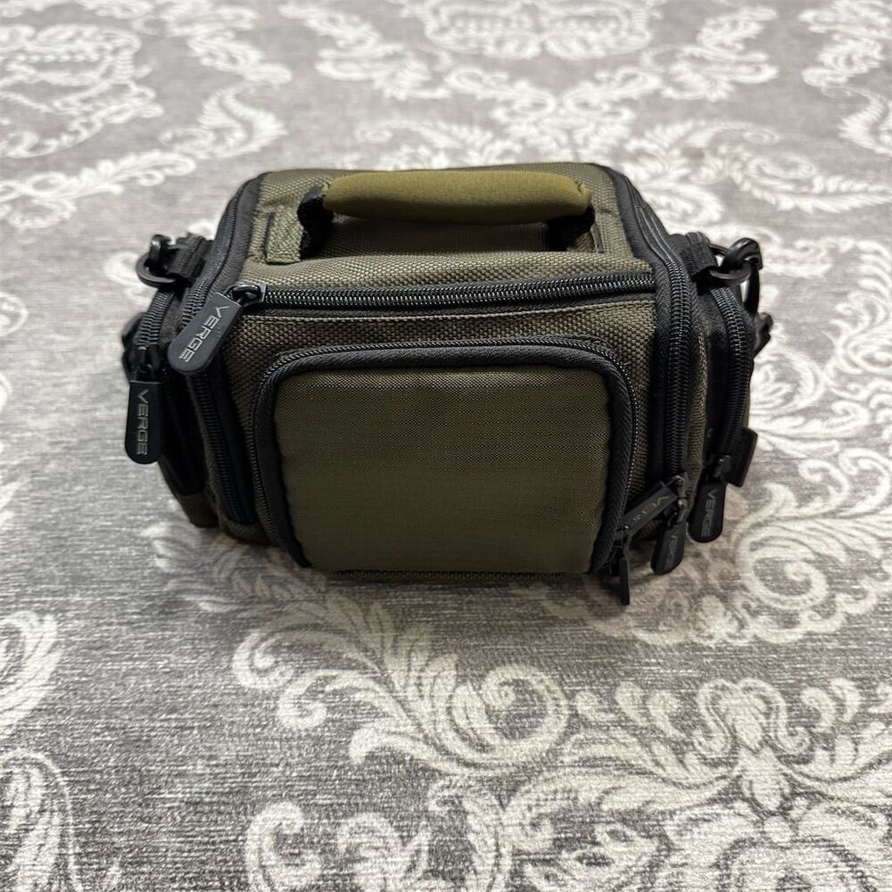Vanguard Verge Camera Bag Green Padded with Adjustable Strap